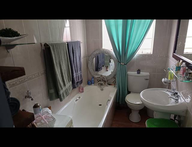 4 BEDROOM DETACHED FOR SALE IN SOUTH CREST